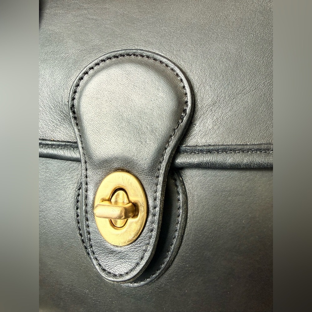 ✨ PRISTINE ✨ Vintage Coach Willis Bag 9927 Black Glovetanned Leather & Dust Bag - Picture 11 of 12